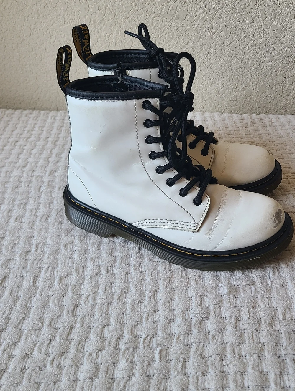 Dr. Marten White Leather Lace-Up Boots with Black Trim Size 2